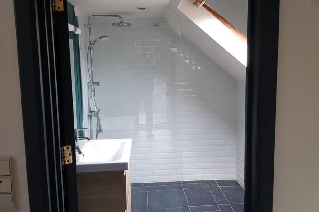 Appartement isolé, 1 chambre avec terrasse privée Ramillies Exterior foto