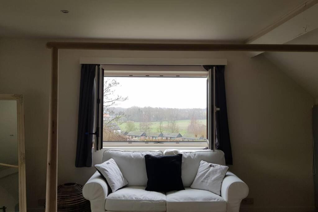 Appartement isolé, 1 chambre avec terrasse privée Ramillies Exterior foto